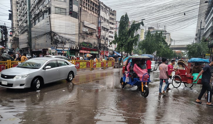 রাজধানী‌তে জলাবদ্ধতা, ছয় বিভাগে ভারী বৃষ্টির পূর্বাভাস