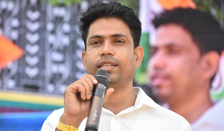 মমতার বিষণ্নতায় বিপন্নতার সুর, ভোটের মাঠ ছাড়লেন ‘পুষ্পা জাহাঙ্গীর’